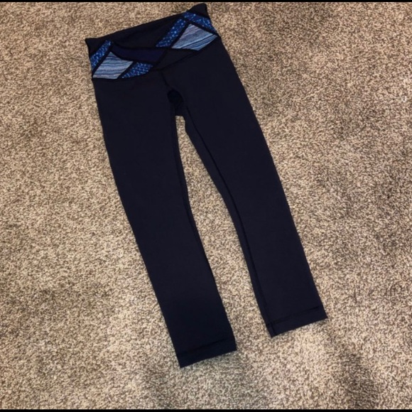 Lululemon Pants Size 2, in perfect condition - Picture 1 of 3
